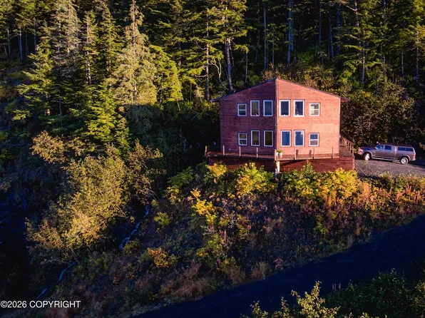 94 1st St, Cordova, AK 99574