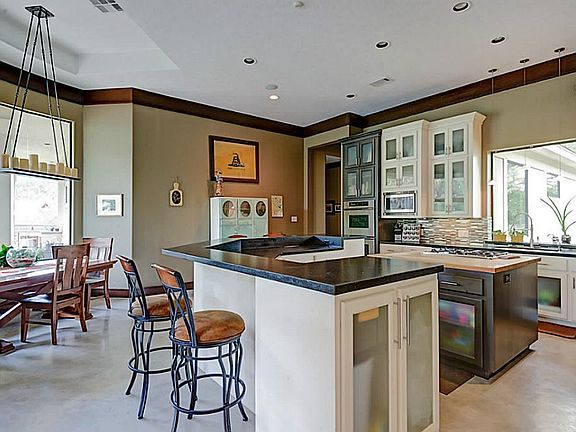 5th image of 16020 Stone Oak Estates Ct