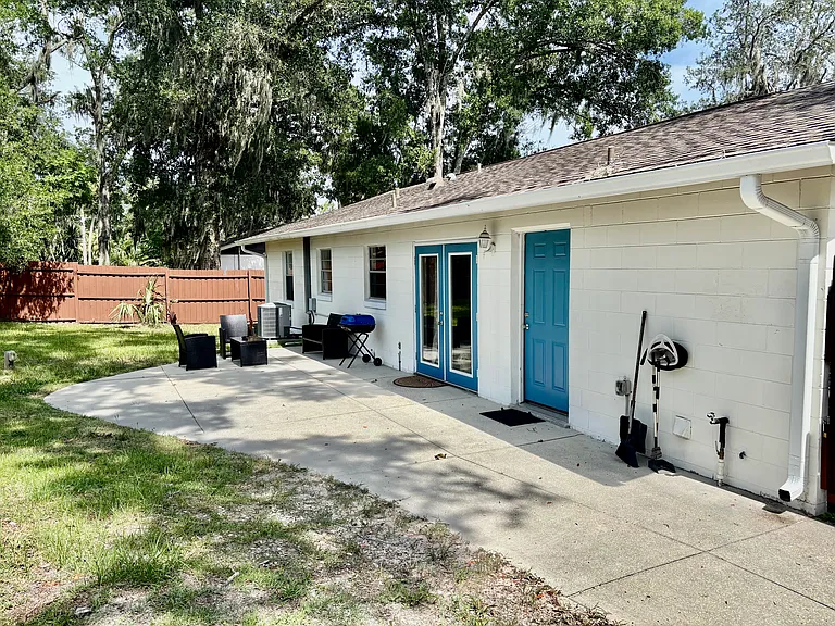 8601 W Longfellow St — Photo 9