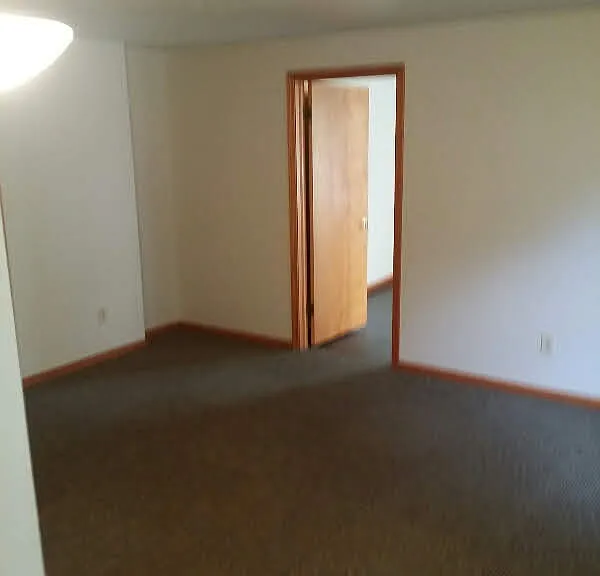 742 N Chestnut St #3 — Photo 3