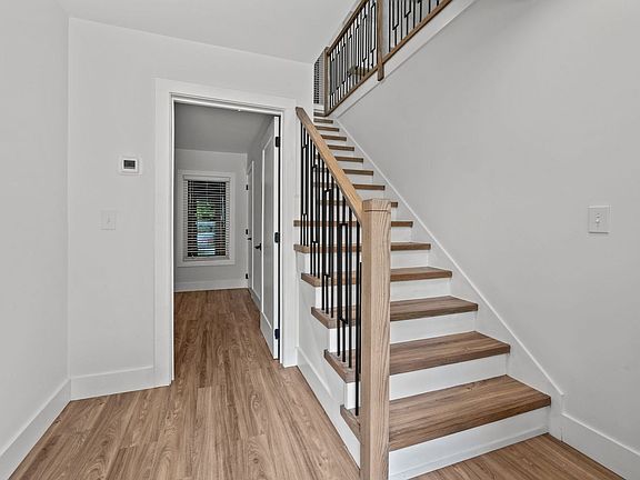 3rd image of 1001B N Gregson St