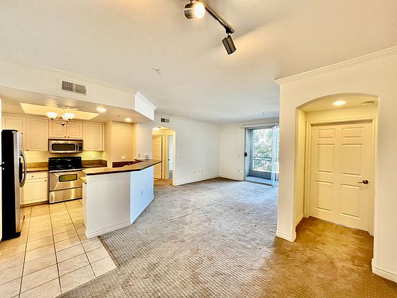 3rd image of 4155 Executive Dr Unit 207E