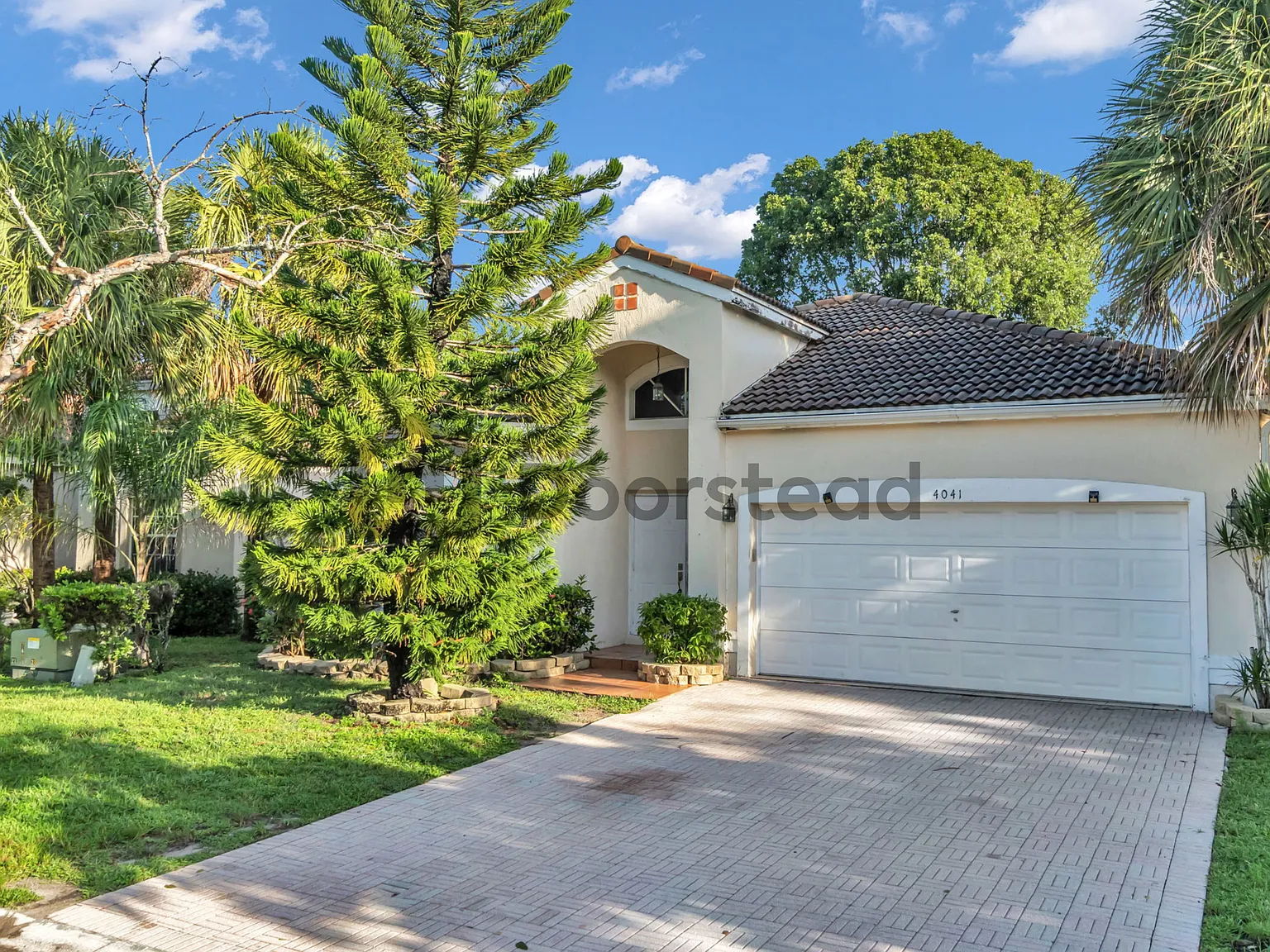 3 bed, 2.5 bath, 1946 sqft, $4,170 — Photo 1