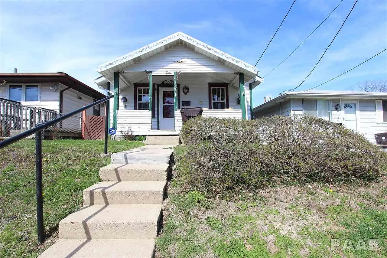 1311 E Elmhurst Ave photo 1