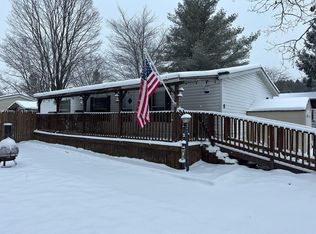 8 Dewey Dr, Milton, VT 05468