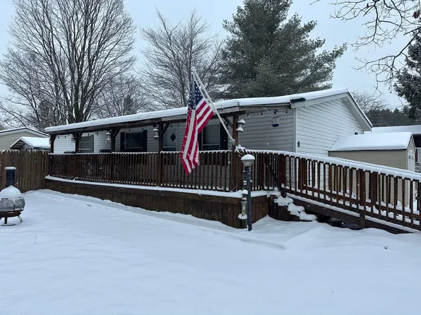 8 Dewey Drive, Milton, VT 05468