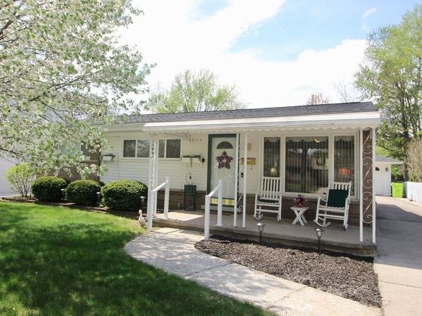 29774 Magnolia Dr, Flat Rock, MI 48134
