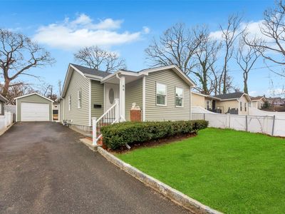 86 Eastview Road, Lake Ronkonkoma, NY, 11779