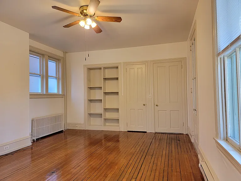320 N Lime St #D — Photo 9