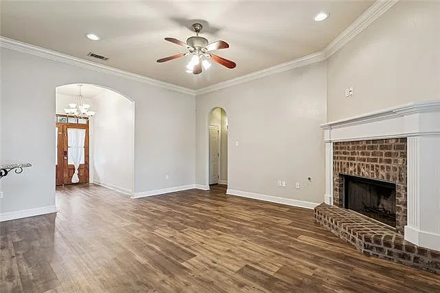 3 bed, 2.0 bath, 1724 sqft, $2,100 — Photo 4