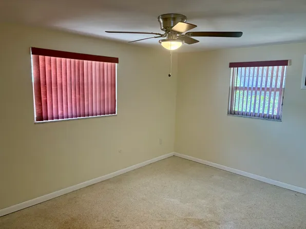 4017 Moog Rd, Holiday, FL 34691