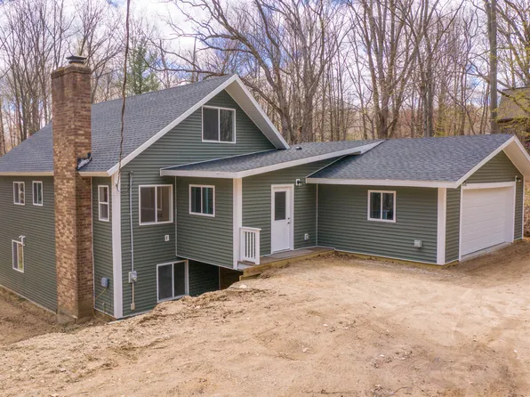 12125 Belle Isle Dr, Stanwood, MI 49346