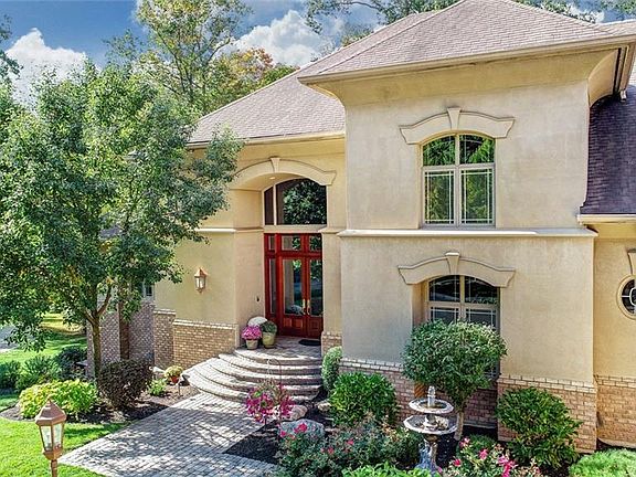 2nd image of 2051 Echoing Oaks Cir