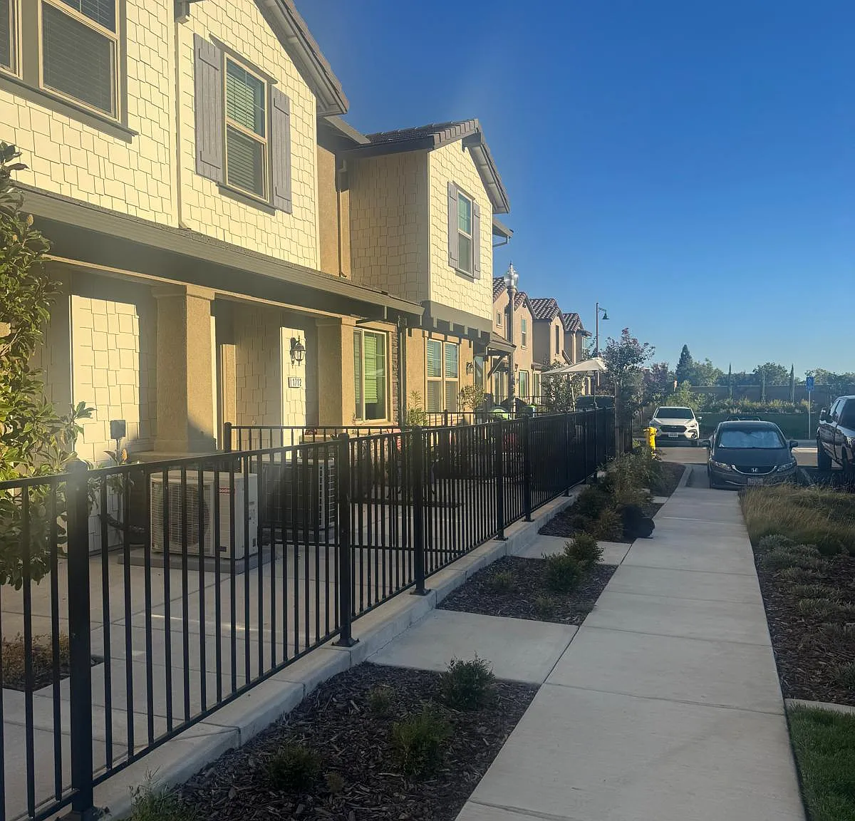 1712 Perfect Day Pl — Photo 3