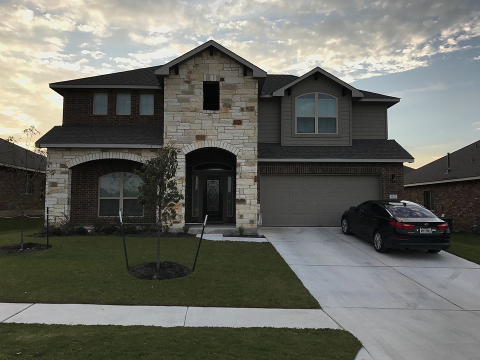 2nd image of 1922 Texoma Dr