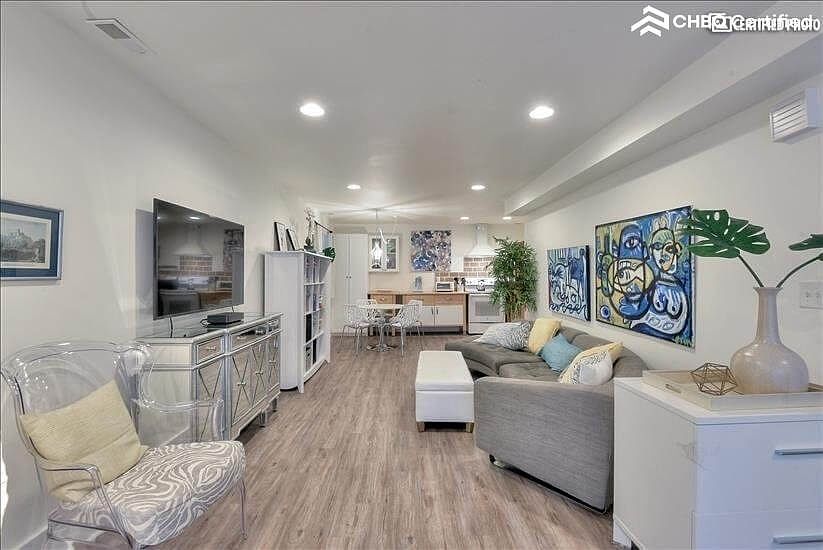 Living Room/Dining room