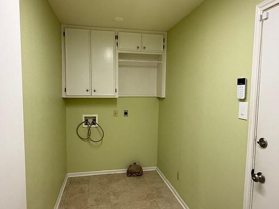 5th image of 9260 Meadowbend Dr