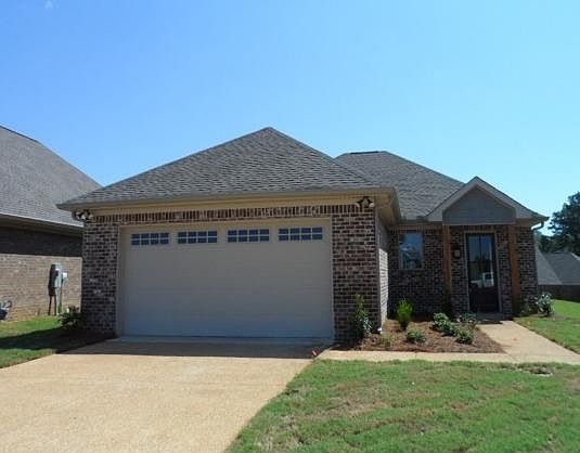 1st image of 105 Candice Cir