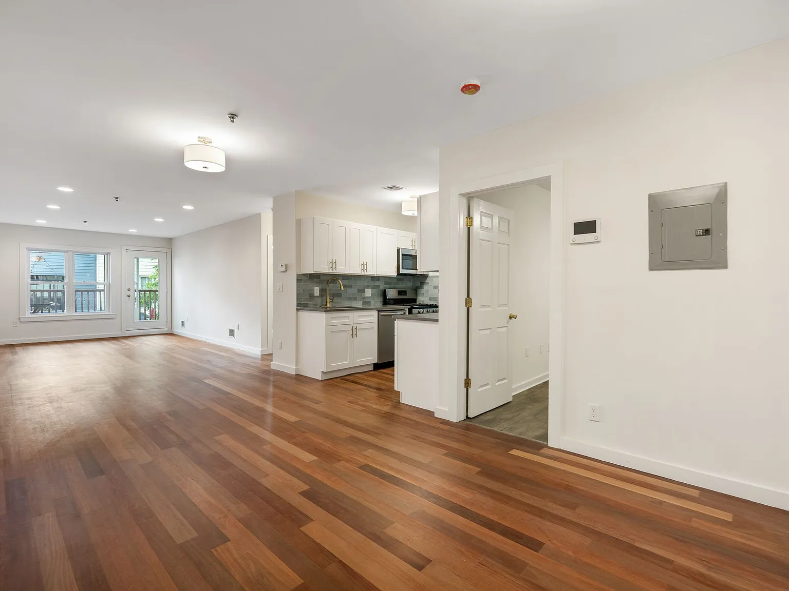 394 Palisade Ave — Photo 2