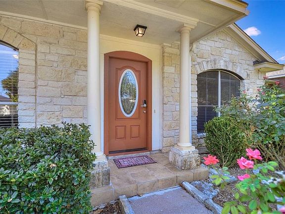 2nd image of 2410 Hallie Ln