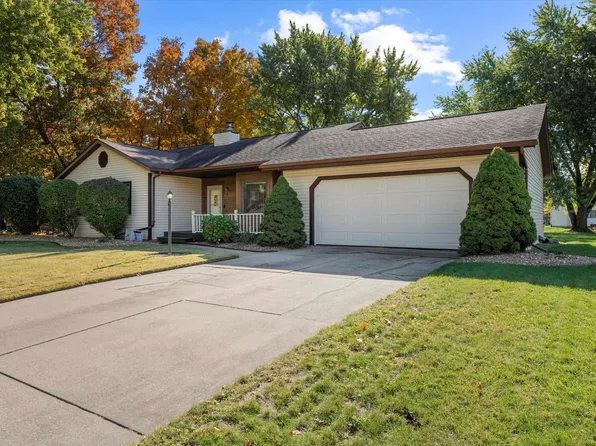 12200 Timberline Trce N, Granger, IN 46530