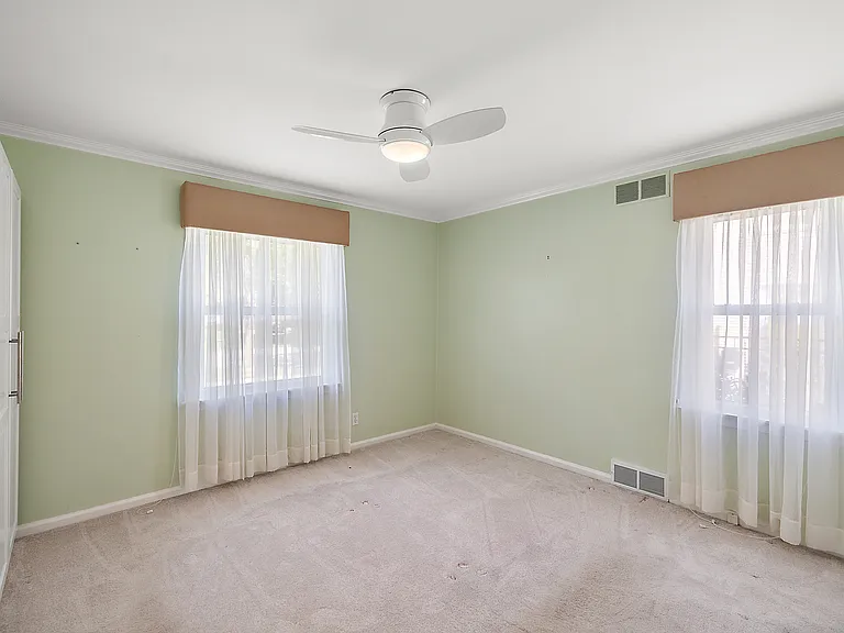 2546 Dorchester Rd — Photo 9