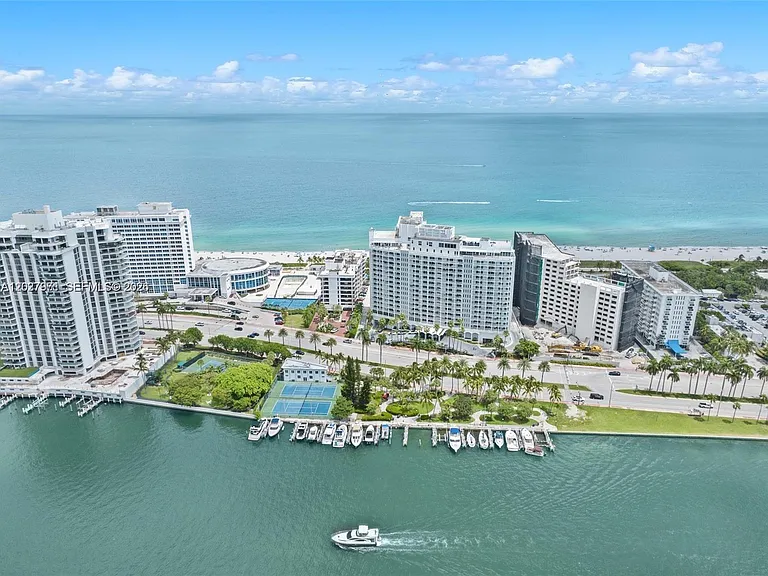 5401 Collins Ave #807 — Photo 39