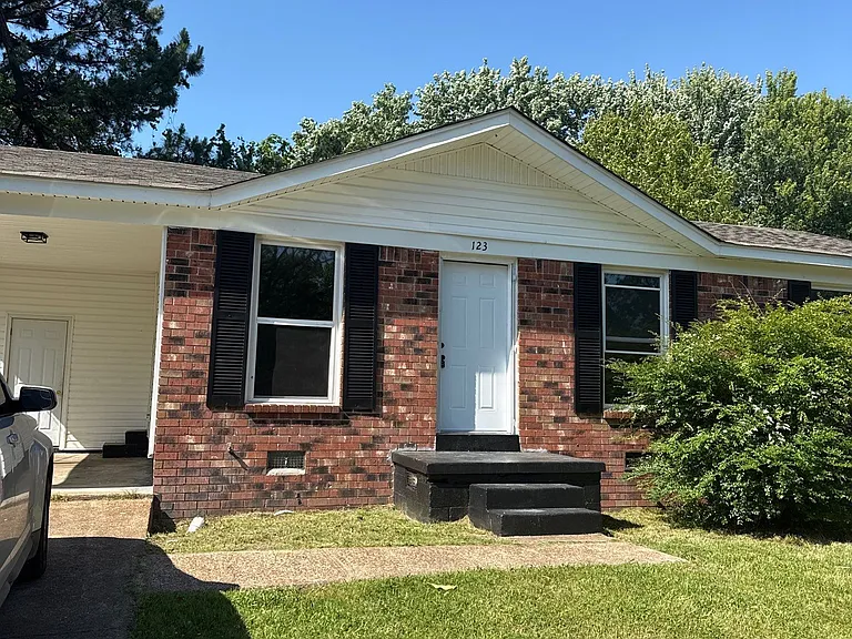 123 Tisdale St — Photo 1