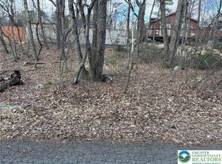 T Bar Trl, Scotrun, PA 18355