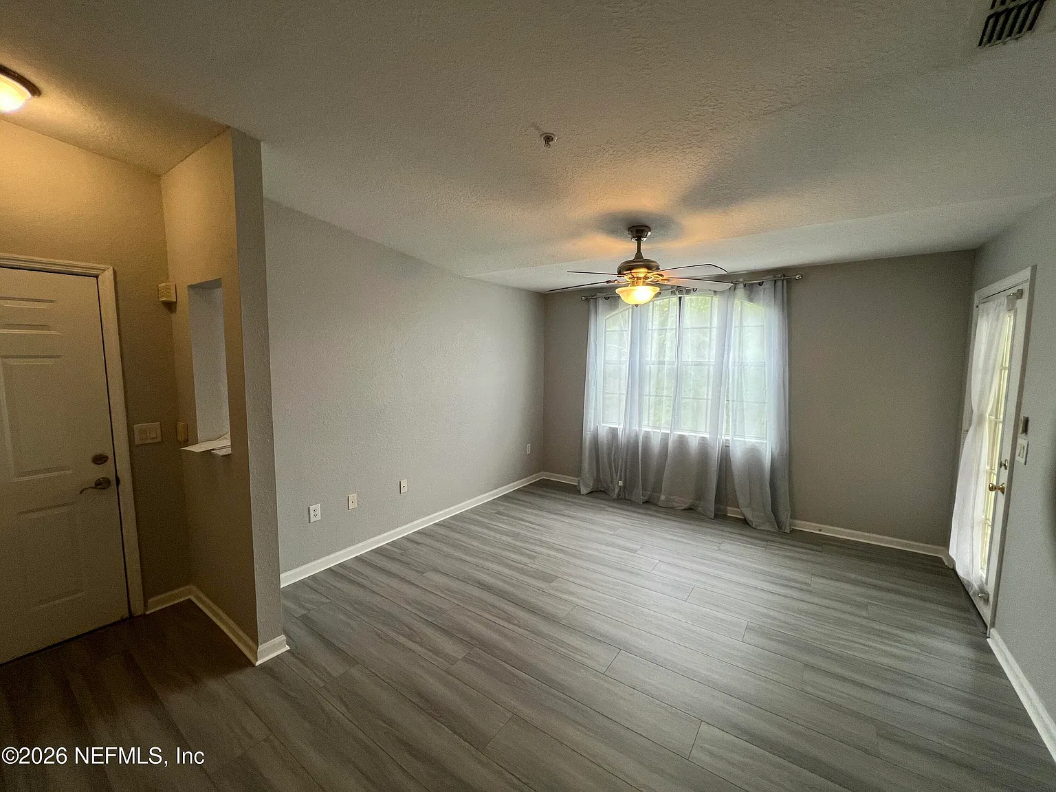 1 bed, 1.0 bath, 690 sqft, $1,450 — Photo 4
