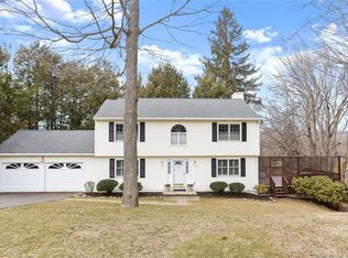 115 Valleyview Rd, Fairfield, CT 06824