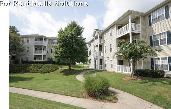 4th image of 403 Lanier Mill Cir