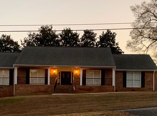 109 Cherokee Ln, Calhoun, GA 30701