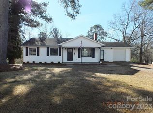 805 W Meeting St, Lancaster, SC 29720