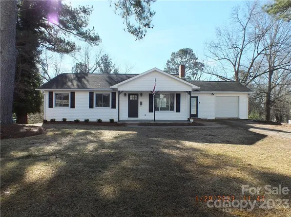 805 W Meeting St, Lancaster, SC 29720