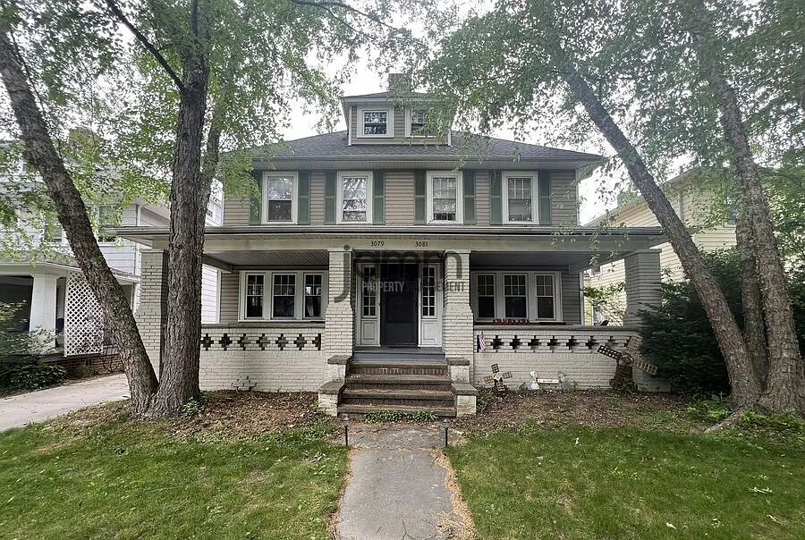 3079 Meadowbrook Blvd