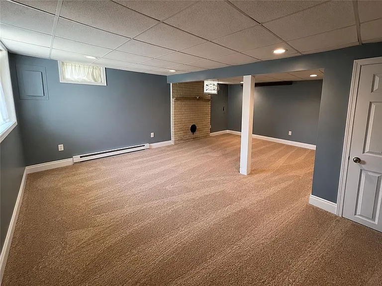 2336 W South St — Photo 27