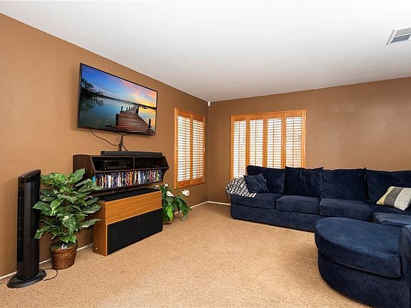4th image of 1590 Hickory Wood Ln