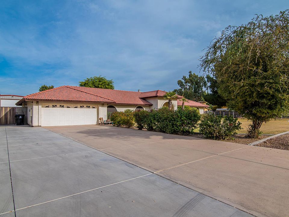 1st image of 10402 W Catalina Dr