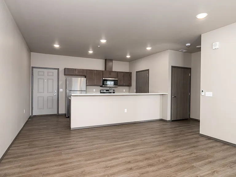 3024 E Jackson Ave — Photo 5