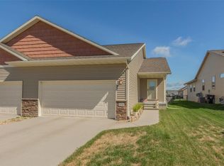 5518 Dostal Dr SW, Cedar Rapids, IA 52404