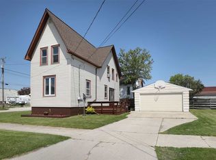 1723 22nd St, Two Rivers, WI 54241