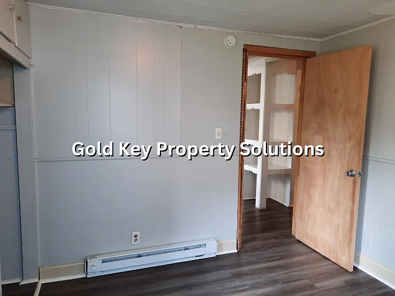 2212 N Hollywood Ave — Photo 16