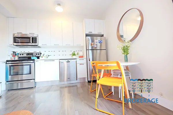 Rented by SBJ Brokerage, LLC | media 13