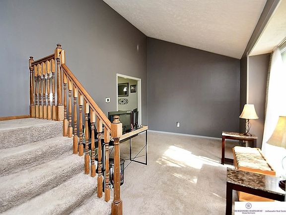 4th image of 630 N 152nd Cir