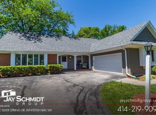 12555 N La Belle Ct, Mequon, WI 53092