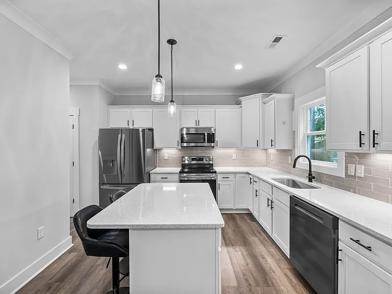 247 Shellbank Dr — Photo 18