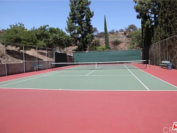 5th image of 6760 Hillpark Dr APT 505