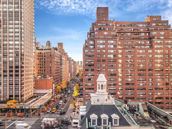 215 East 72nd Street image 13 of 13