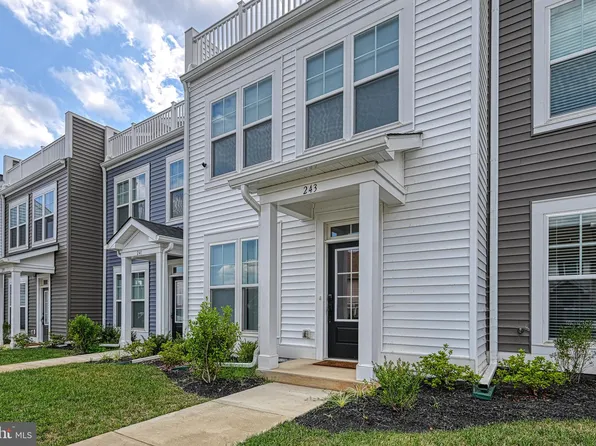 243 Lake Front Dr, Mineral, VA 23117